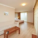 Aparthotel Penelopa Palace &