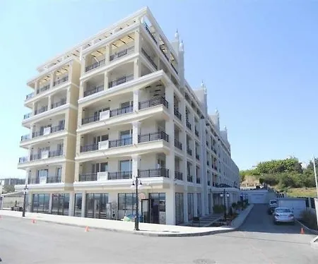 Apart-hotel Penelopa Palace & 4*