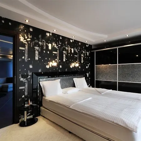 Penelopa Palace & Apart-hotel Pomorie