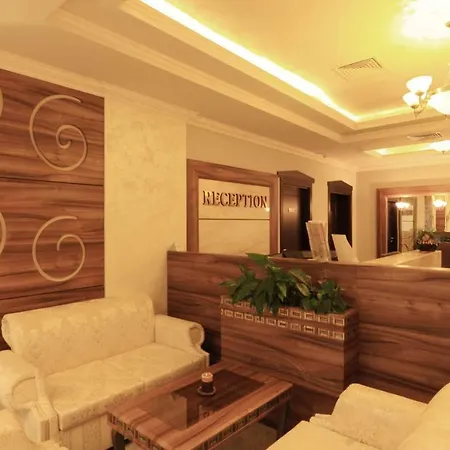 Penelopa Palace & Aparthotel 4*