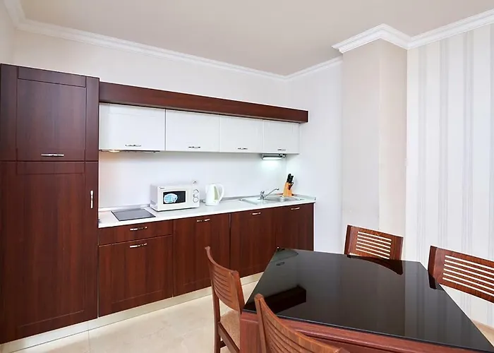 Apartmanhotel Penelopa Palace & Pomorie