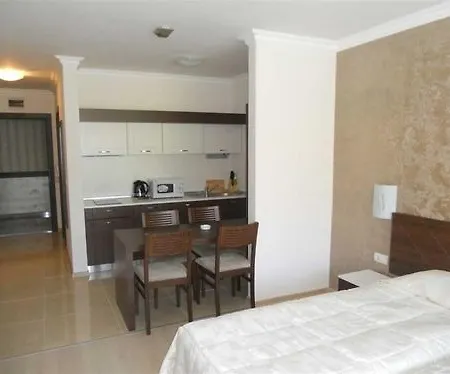 Penelope Palace & Aparthotel Pomorie