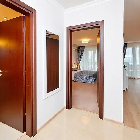Penelopa Palace & Aparthotel Pomorie