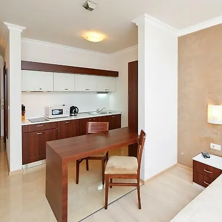 Penelopa Palace & Aparthotel 4*