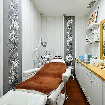 Penelope Palace & شقة فندقية 4*